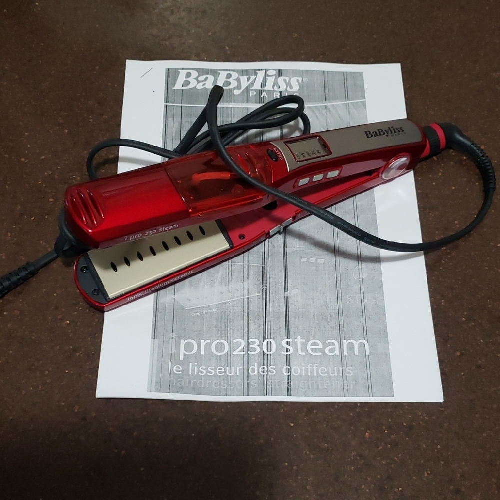 BaByliss Paris i Pro230 Steam Straightener Iron.